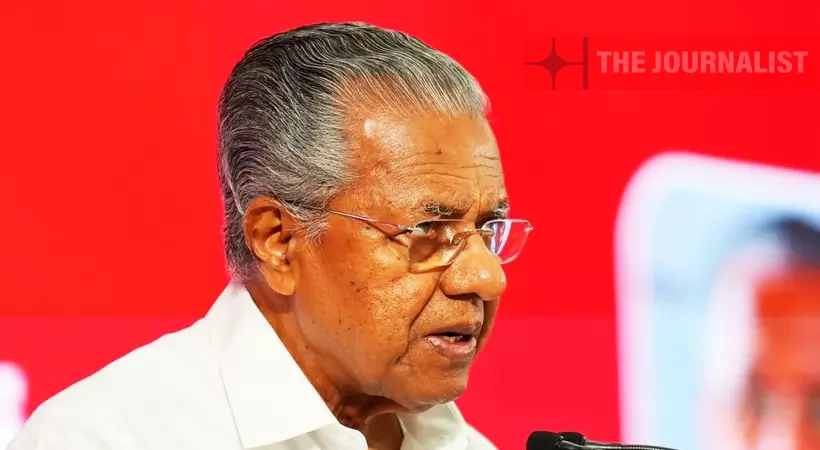 പത്രപ്രവർത്തനം സമൂഹത്തെ പുനർനിർമ്മിക്കാനുള്ള ഉപാധിയാണെന്ന് വിശ്വസിച്ചിരുന്ന പാരമ്പര്യത്തിൽ നിന്ന് മാധ്യമങ്ങൾ അകലുന്നു: മുഖ്യമന്ത്രി