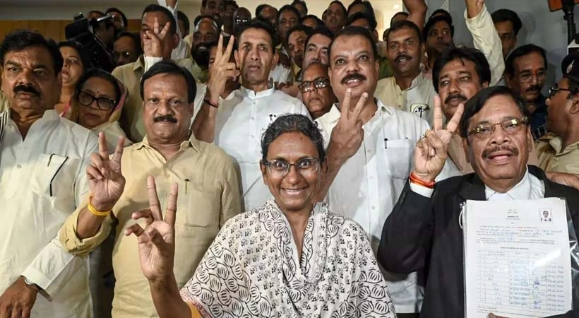 ബിജെപിയുടെ ചാക്കിട്ടുപിടുത്തം ഭയന്ന് കോൺഗ്രസ്; മധ്യപ്രദേശിലെ എം.എൽ.എമാരെ റിസോർട്ടിലേക്ക് മാറ്റാൻ നീക്കം
