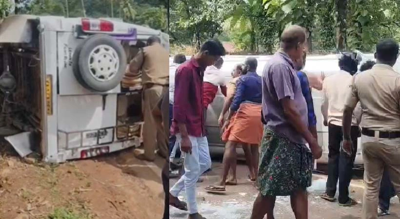 കൊട്ടിയൂർ തീർത്ഥാടകർ സഞ്ചരിച്ച കർണാടകയിൽ നിന്നുള്ള ട്രാവലർ അമ്പായത്തോട്ടിൽ അപകടത്തിൽപ്പെട്ടു; എട്ട് പേർക്ക് പരിക്ക്