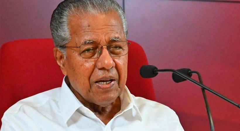 വീട്ടുപടിക്കലെ പെൻഷൻ വിതരണം നിർത്തുന്നത് അനീതി; ഉത്തരവ് പിൻവലിക്കണമെന്ന് പിണറായി വിജയൻ
