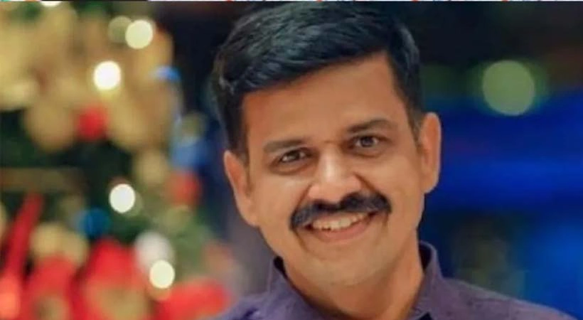 കേരളം ഇരുട്ടിലായതിന് കാരണം പത്ത് വർഷത്തെ ഭരണപരാജയം: സന്ദീപ് വാര്യർ