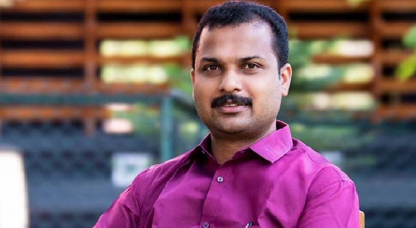 ‘മുതലാളിമാർക്ക് സ്ഥലം വിട്ടുനൽകാനോ?’; മൃഗശാല മാറ്റൽ നിർദേശത്തിൽ ചോദ്യവുമായി വി. കെ പ്രശാന്ത്